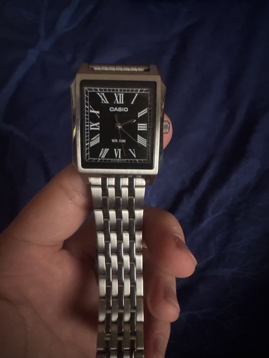 Часы CASIO Срочно продаю