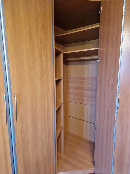 Продам шкаф для одежды