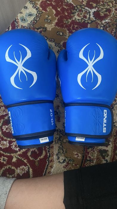 боксерские перчатки стинг
