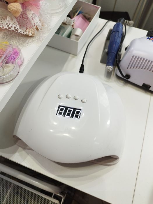 Продам лампу , отлично сушит .