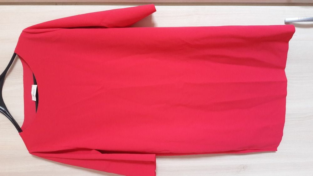 Дамска рокля в цикламено