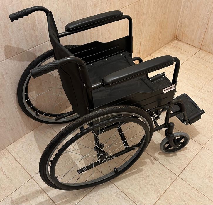Инвалидный коляска