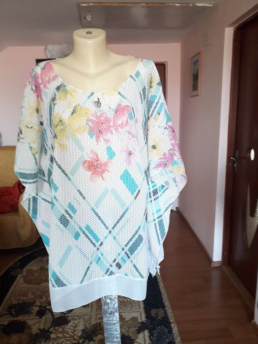 Tunica  pentru plajă și nu numai