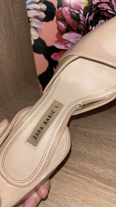 Pantofi cu toc inalt nude