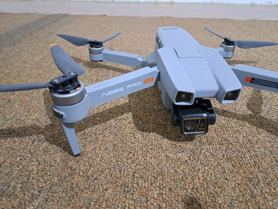 Квадрокоптер, дрон AE86 Pro Max