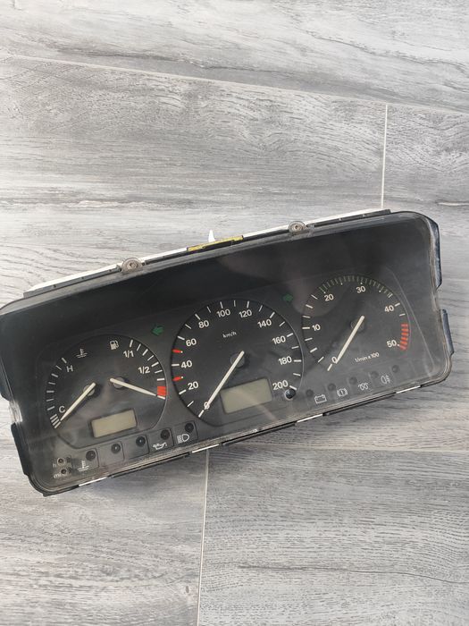 Приборка :  Фольксваген пассат б4.