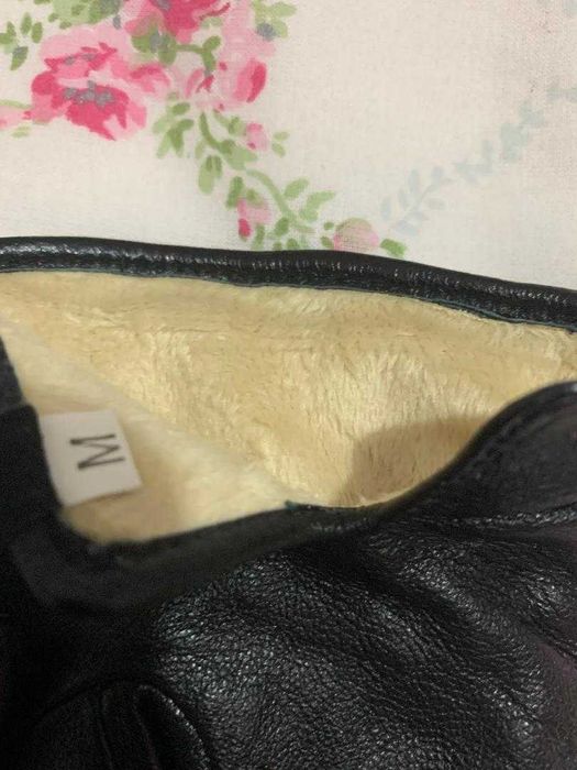 Mănuși damă piele naturală fină.