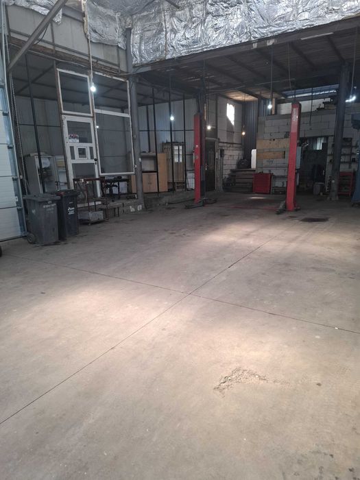 Inchiriez hala pentru service auto Bacau
