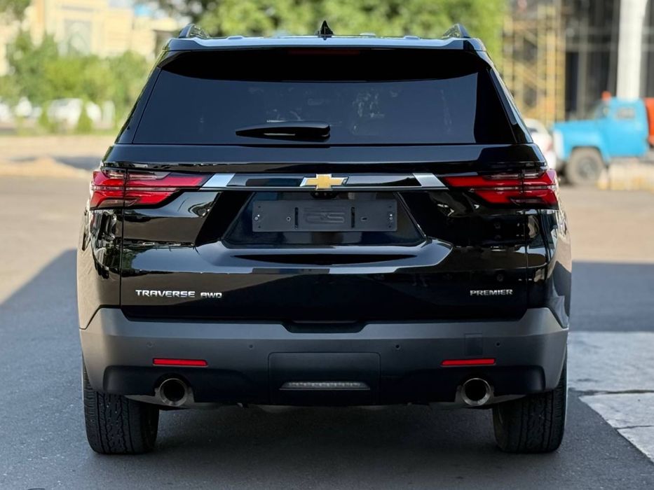 Traverse Premier 2023 год