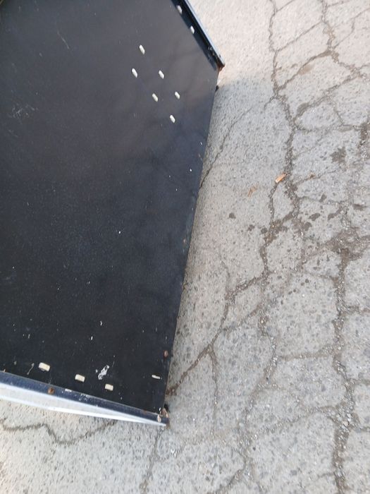 Работен шкаф железен