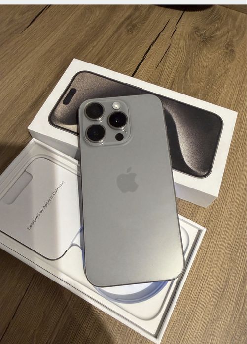 Iphone 15 Pro Max / 90% baterie