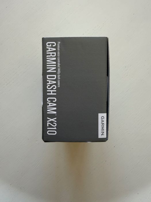 Видеорегистратор Garmin Dash Cam X210