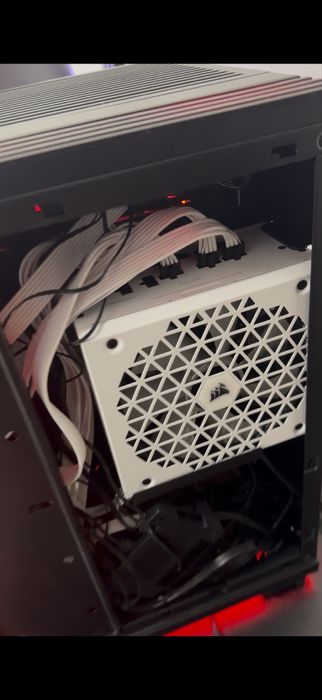 Sursa Corsair RM850x Shift Alba (CU GARANTIE)