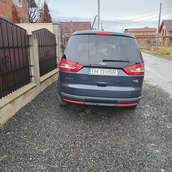 Vând Ford Galaxy