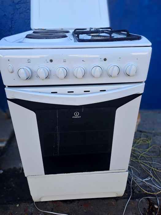 Продам газовую плиту 2/2