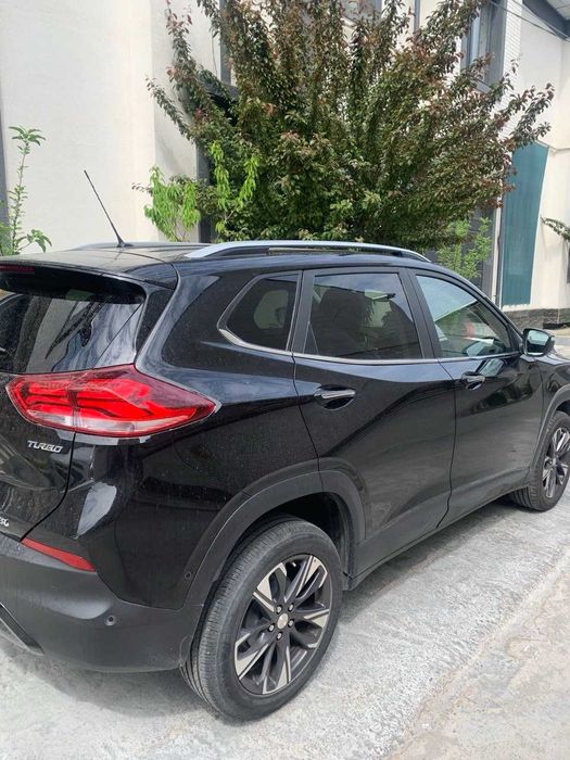 Продаю Срочно! Tracker premier + 2024г