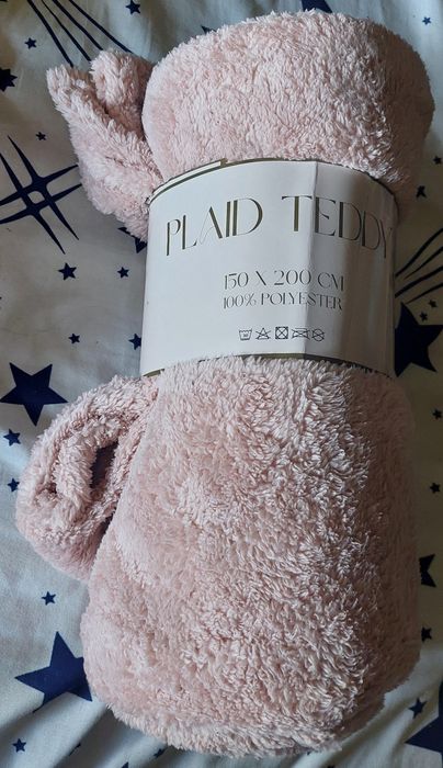 Plaid Teddy, nouă