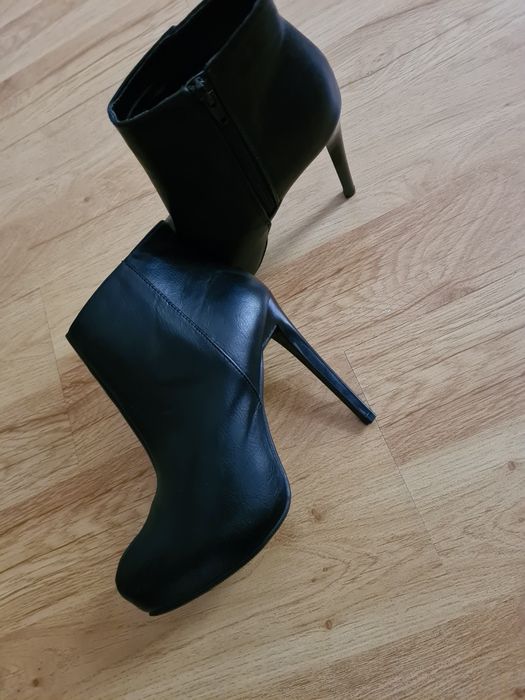 Botine toc inalt