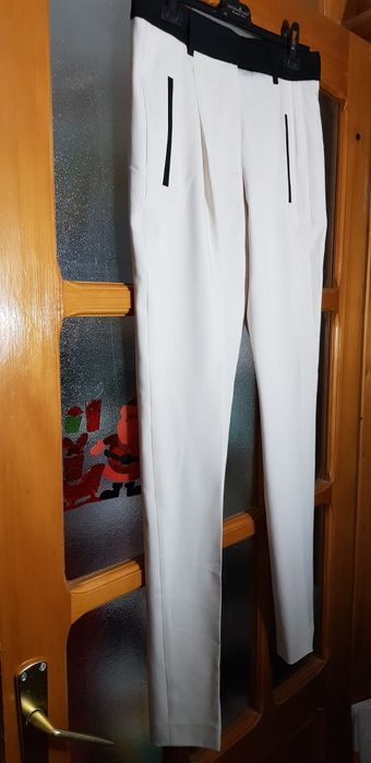 Pantaloni eleganți //French Connection
