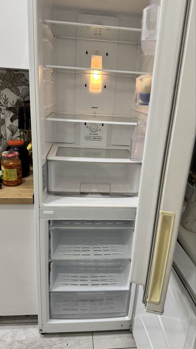 Продам холодильник