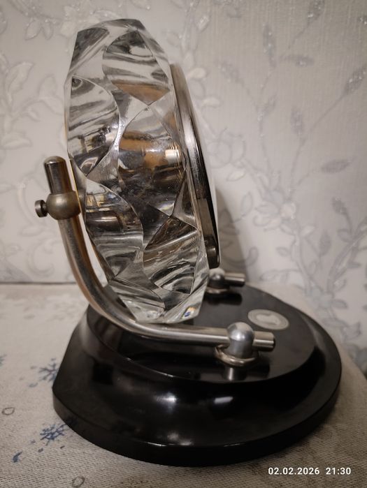 Часы настольные механические