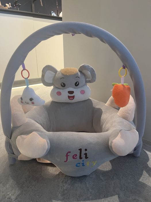 Бебешко столче чисто ново