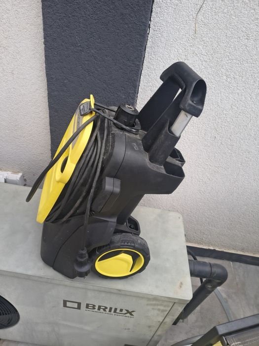 Vând Kärcher K5 Compact
