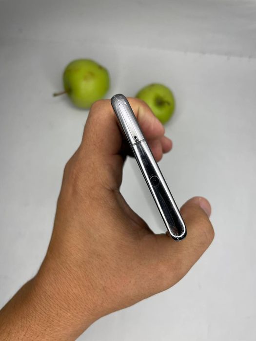 Samsung galaxy s10+  holati 9/10 vietnam