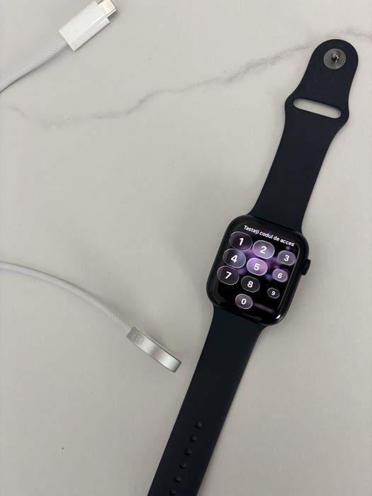 Ceas apple 9, este ca nou! 1200 ron