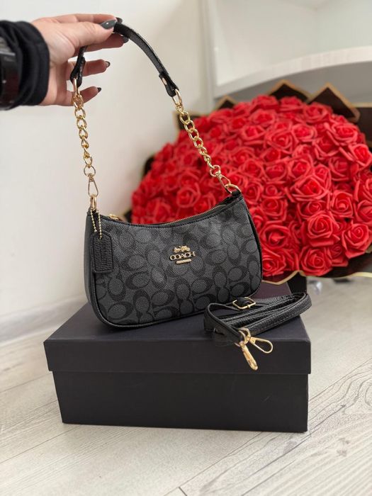 Дамски чанти тип модели.