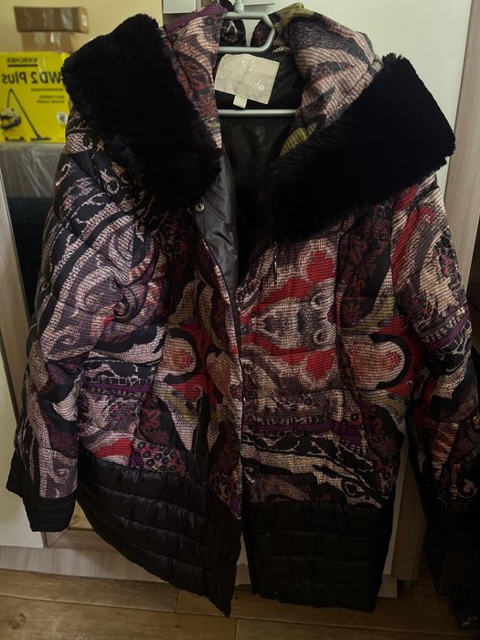 Куртка с капюшоном