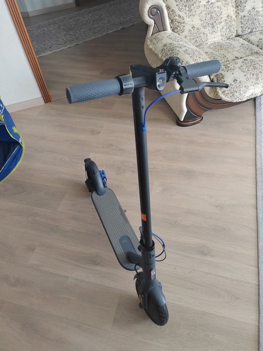 Электросамокат Xiaomi Electric Scooter 3