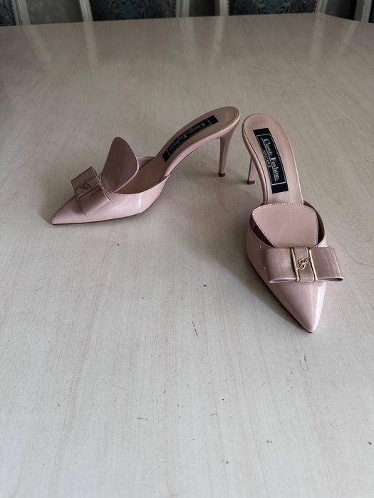 Каблуки в нежно розовом цвете