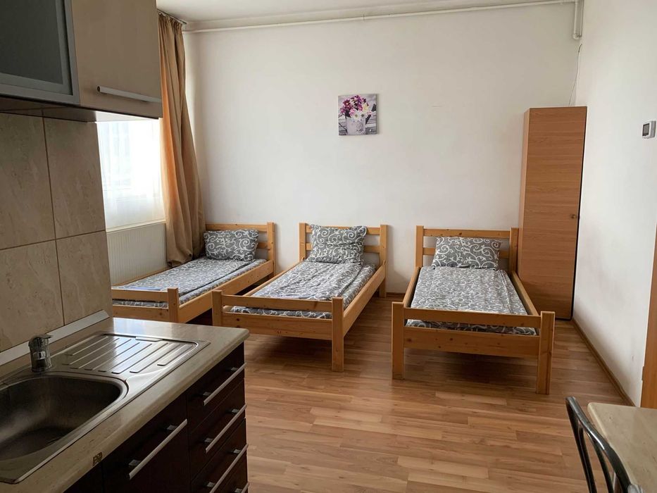 Cazare Muncitori Medias de la 50de  persoana pe zi