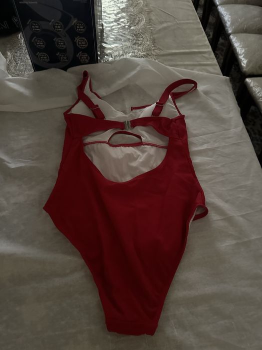 Купальники  слитные