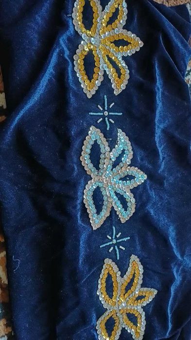 Yostiq bezagi, qo'l ishi