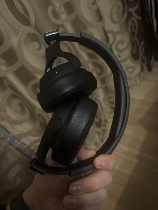 Наушники JBL 710BT