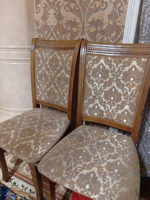 Срочно Стол 16 та стул сотилади