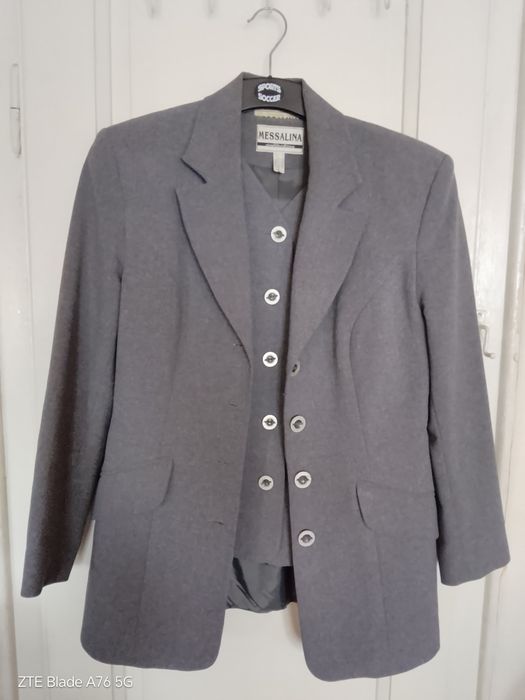 Продавам дамски сака