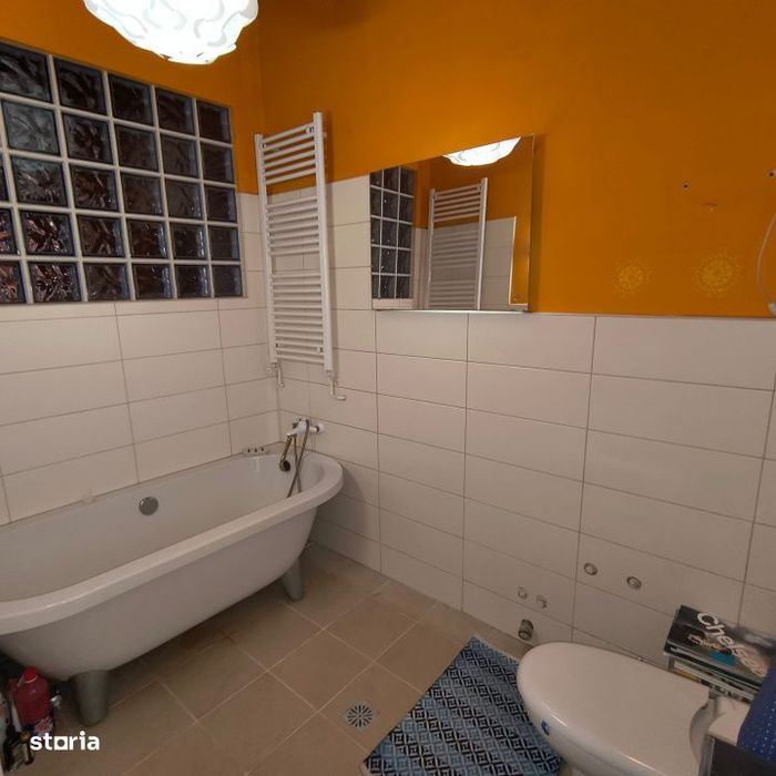 Apartament 54mp, etaj 1, centru, parcare in curte ,zona Primariei