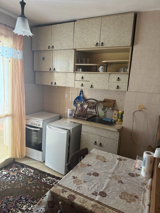 Едностаен под наем