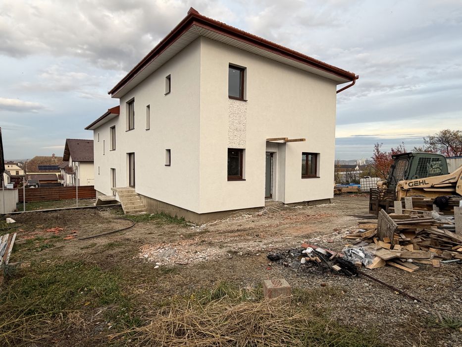 Casa de vanzare direct de la dezvoltator Sura Mica !