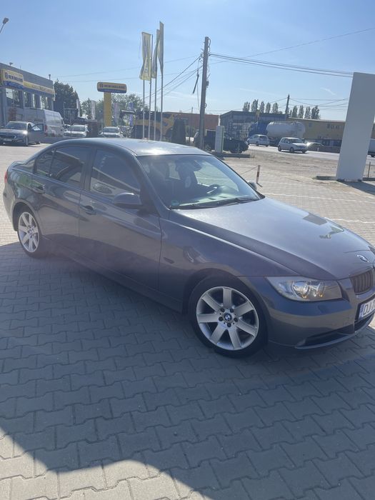 BMW seria 3 (E90 320I)  178000 km in crestere