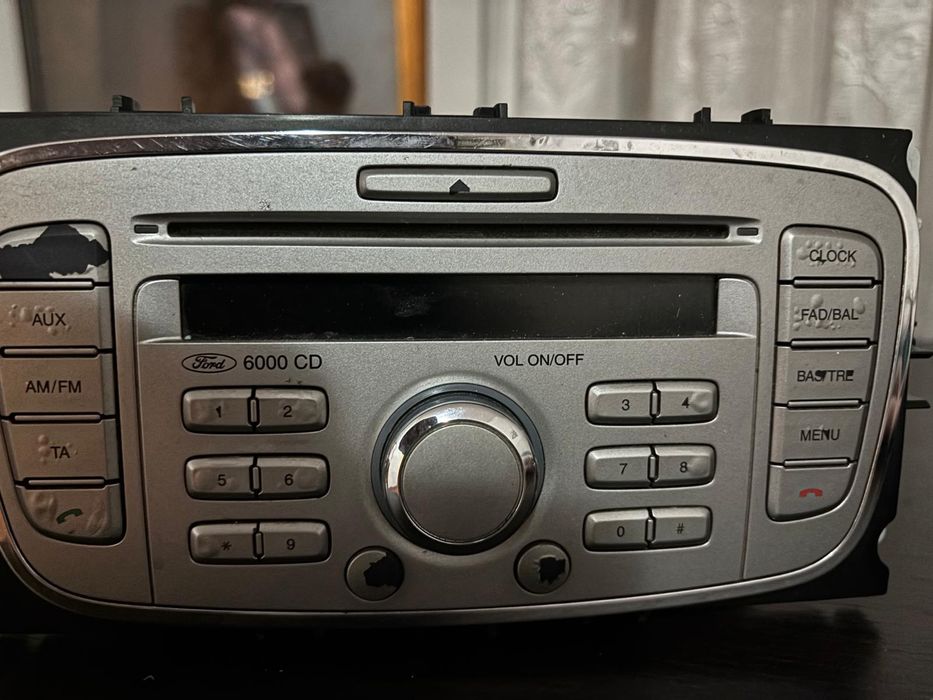 Vând piese pentru Ford focus