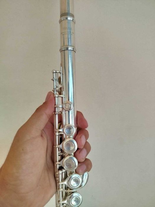 Флейта.yamaha Flute YFL221SⅡ sotiladi