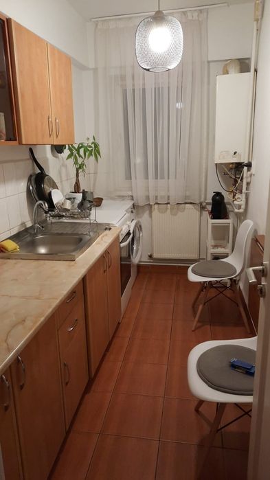 Vand apartament 2 camere zona parc Cismigiu Bucuresti