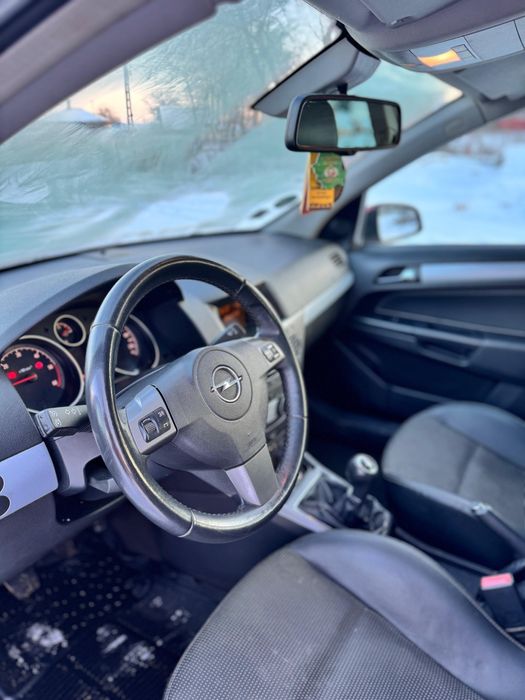 Vând Opel ASTRA H