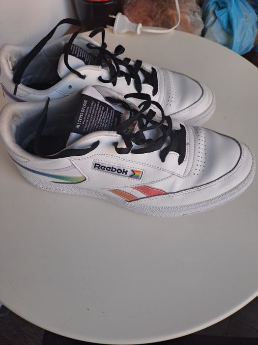 Vand adidasi reebok