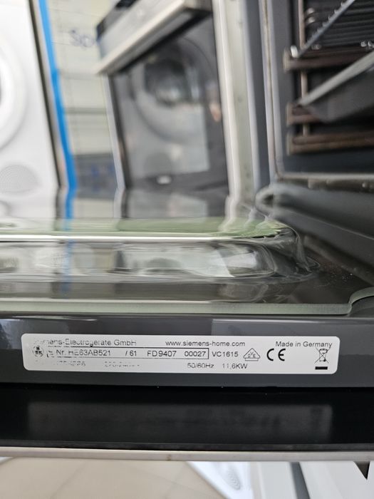 Фурна за вграждане с керамичен плот  SIEMENS