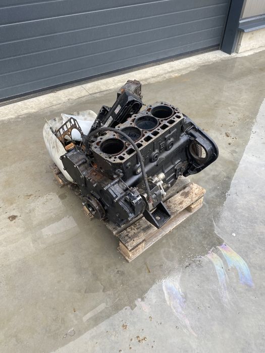 Piese/dezmembrez Motor Yanmar 4TNE98 si TNE92(piese )